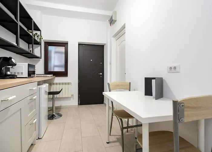 Urban Walls 5c Apartman