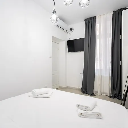 Apartment Urban Walls 5c *
