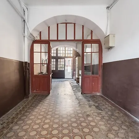 Urban Walls 5c Apartment Bucharest